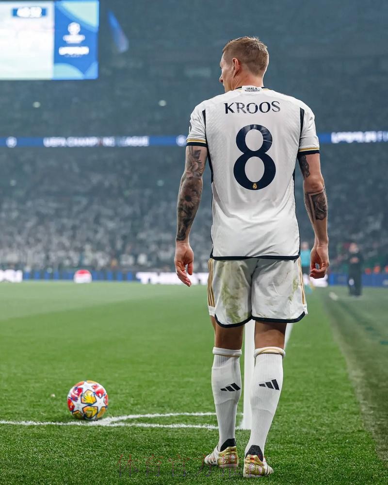 国民报:克罗斯不再与皇马续约 合同到期将选择退役 国民报:克罗斯不再与皇马续约 合同到期将选择退役